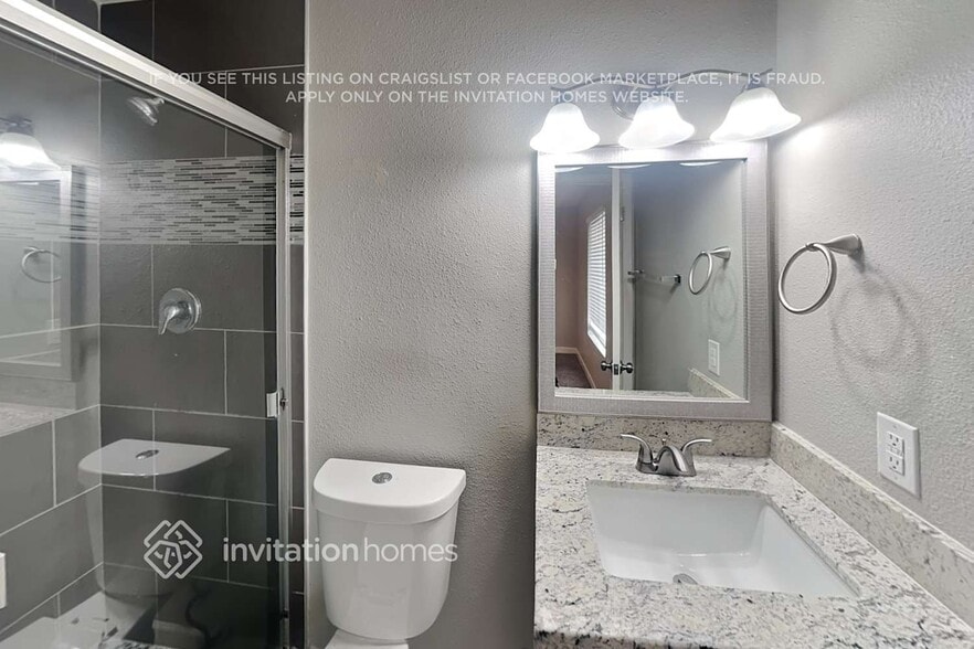 Building Photo - 5424 S El Camino Dr
