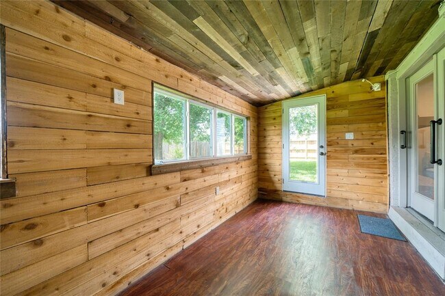 Building Photo - 7903 Portal Dr