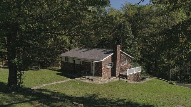 Building Photo - 2-Bedroom Single-Family Home with Garage and Spacious Yard in Unity Township