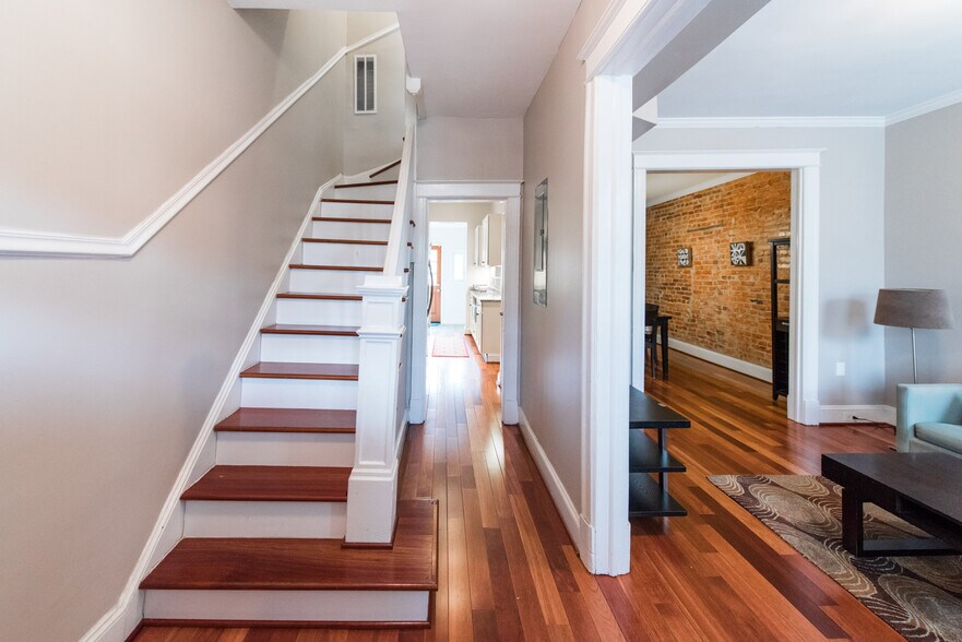 Foyer - 540 Irving St., NW