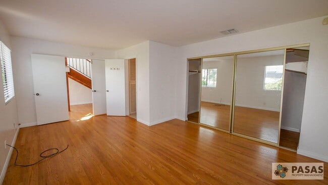 Building Photo - OPEN HOUSE, NOV. 24th at 2 pm - Downtown/Harbor Views!