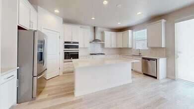 Building Photo - Fabulous 5-Bedroom Corner House with Large Yard