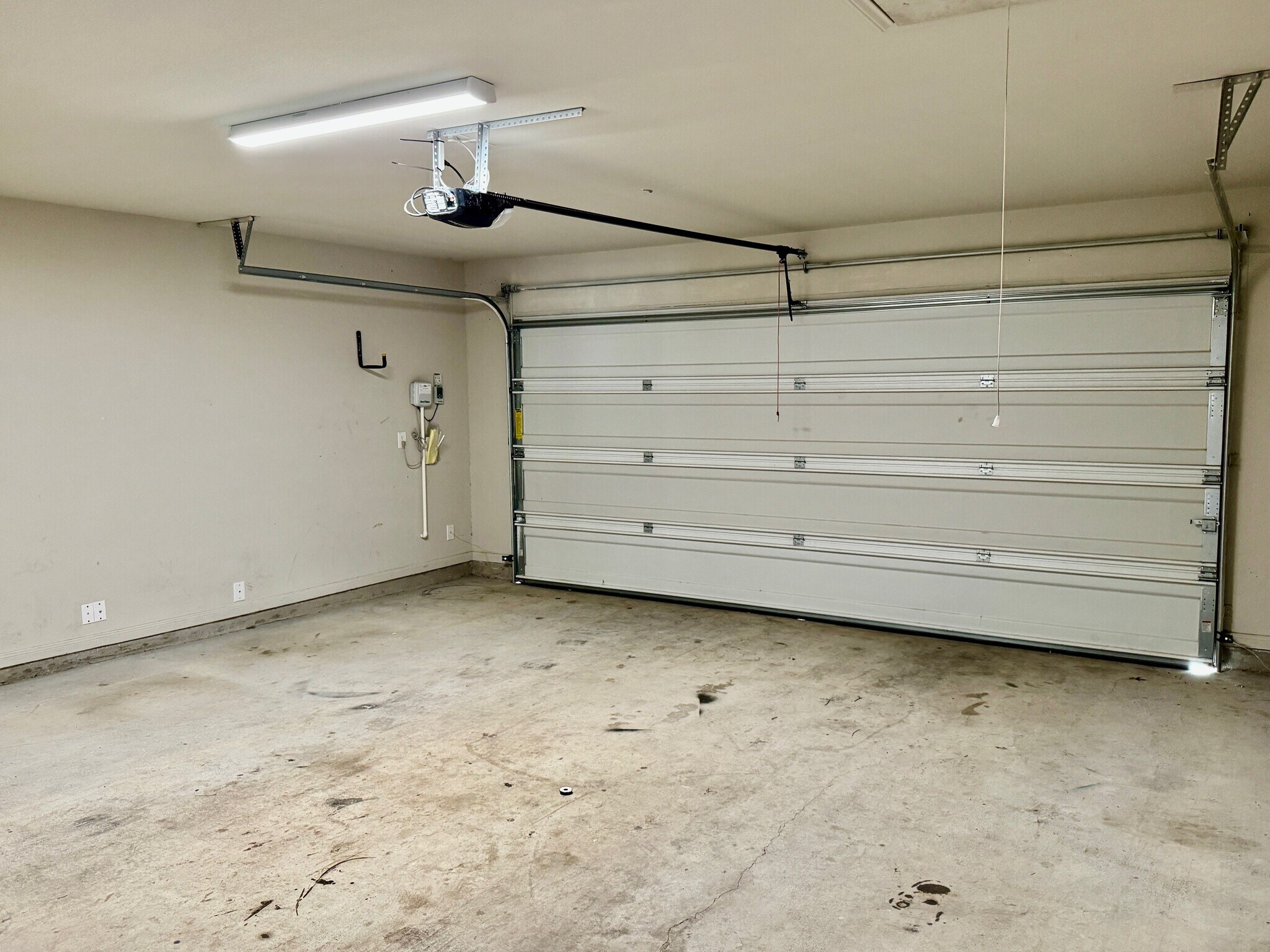 Building Photo - 7308 Rosado Dr