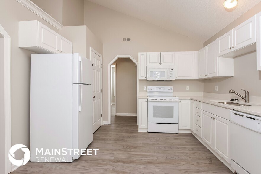 Building Photo - 5113 Limewood St