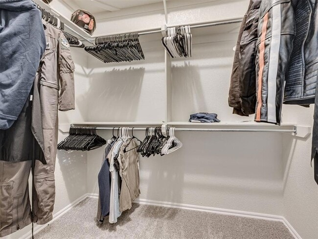 Building Photo - 2608 Southern Hills Dr