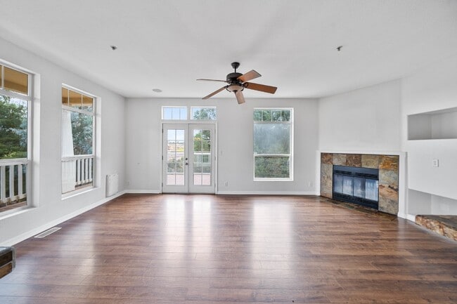 Building Photo - Escondido -Beautiful San Pasqual area ,Spa...