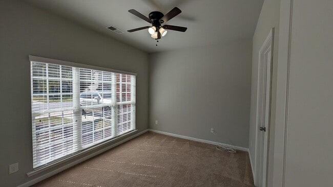 Building Photo - Stunning 7 Bedroom House with a Loft and Updated Kitchen in Harrisburg