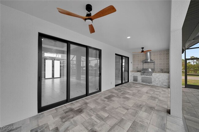 Building Photo - 1201 SW 8th Pl