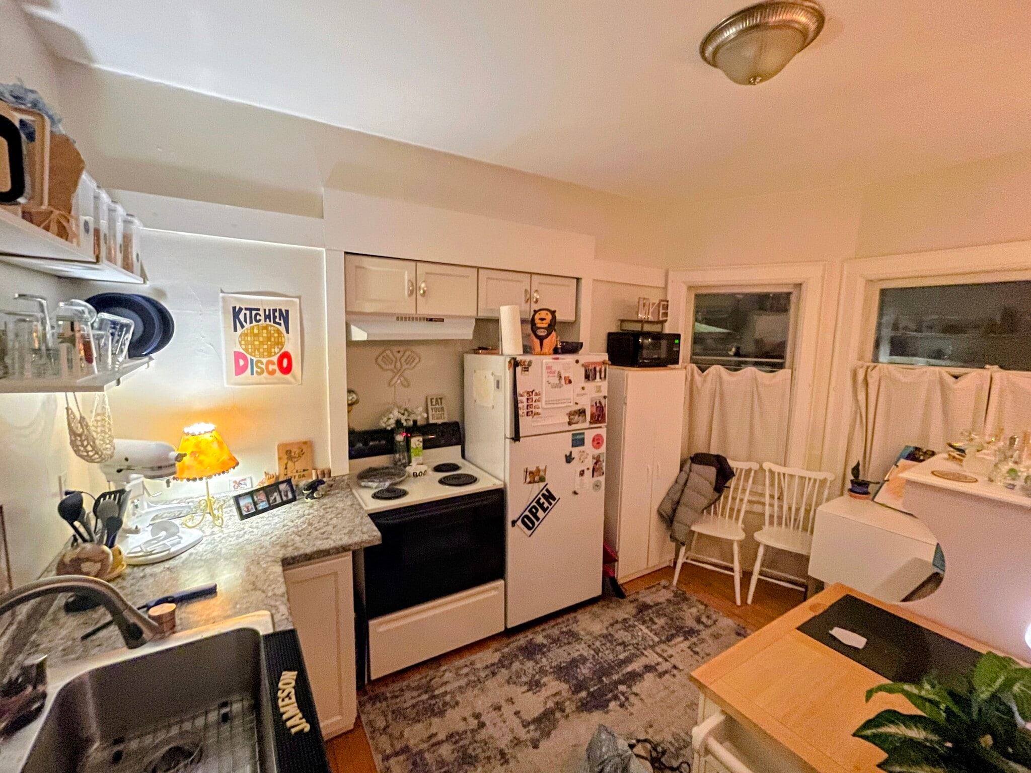 Building Photo - 2206 E Locust St