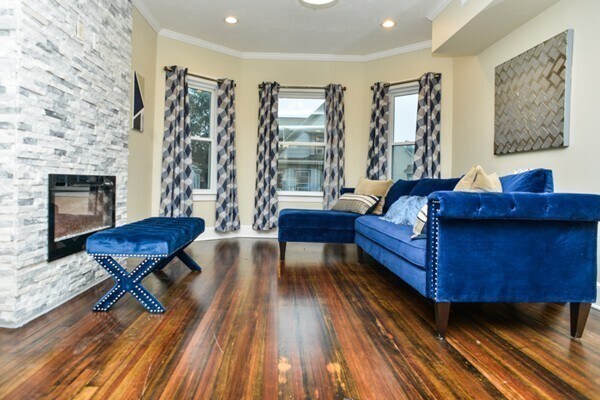 Building Photo - 30 Larchmont St