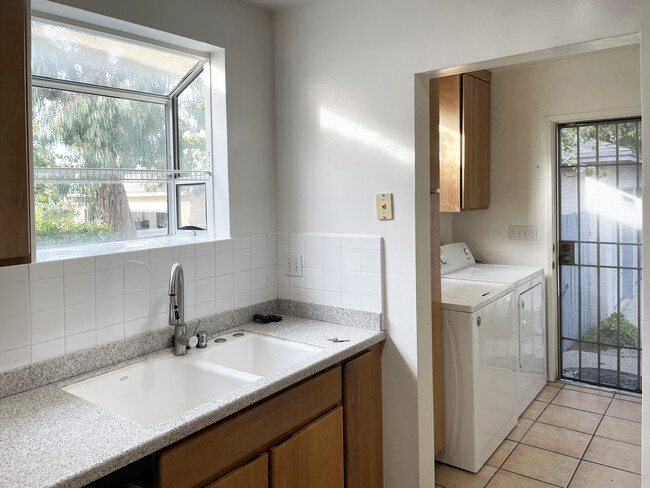 Kitchen Sink-Laundry Room - 10739 Northgate St