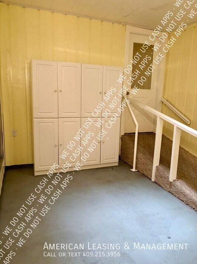 Building Photo - 908 Townwood-