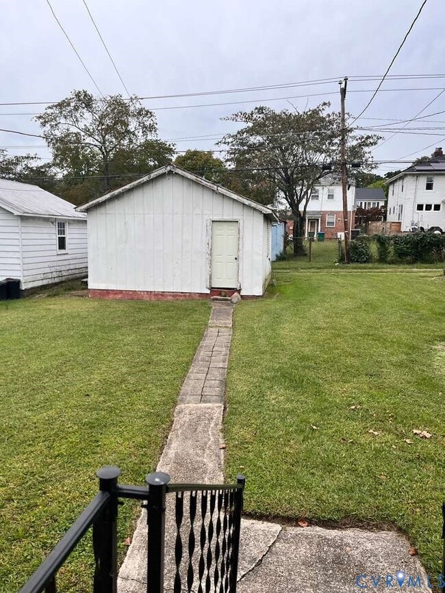 Building Photo - 2702 Seminary Ave