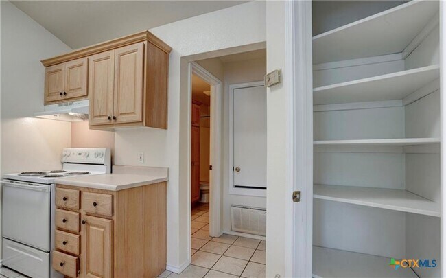 Building Photo - 427 Lindsey St