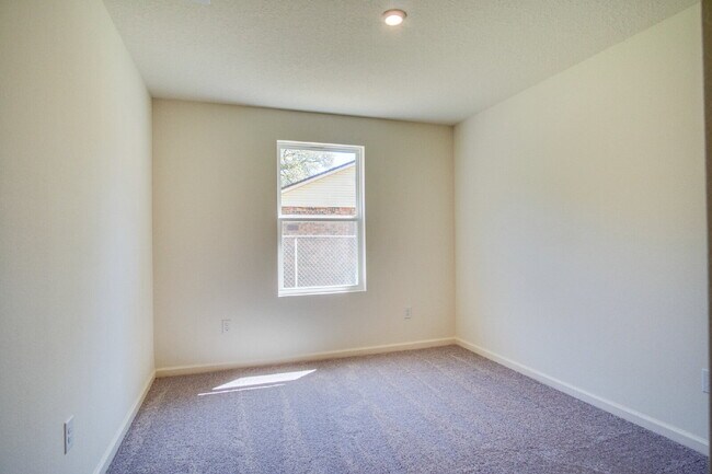 Building Photo - Price Just Reduced! Brand-New 3BR/2BA Home...