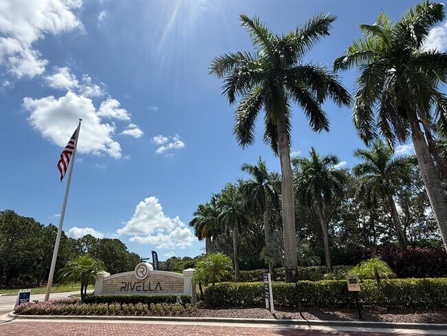 Building Photo - 187 SE Via Sangro