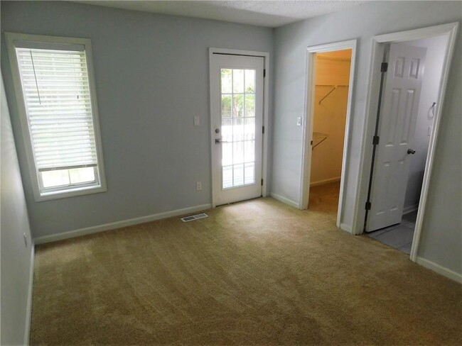 Building Photo - 5043 Laurel Springs Way SE