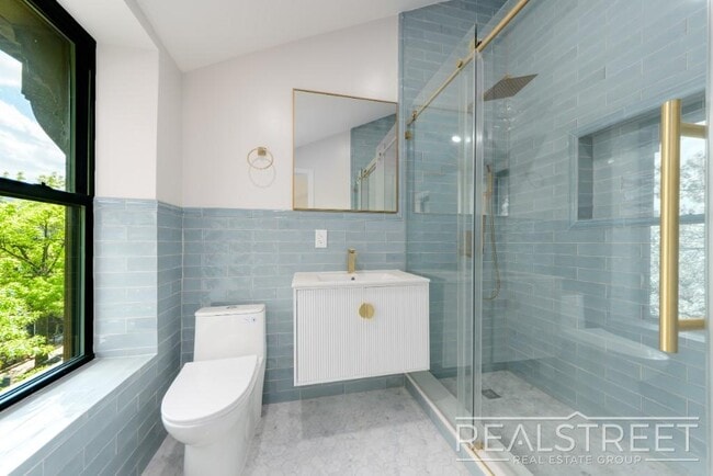 Building Photo - Brand New 3 Bed 3 Bath in Bed Stuy Brownst...