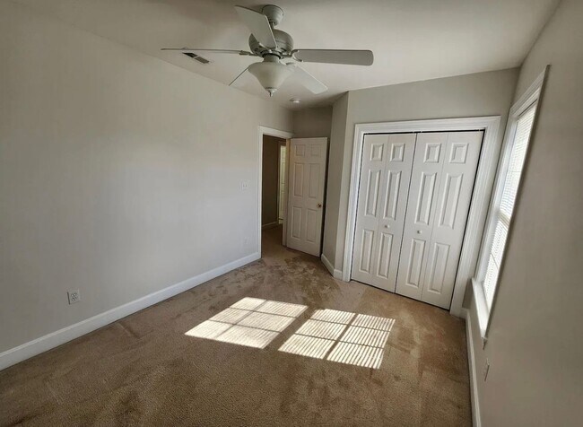 Building Photo - 4200 Blue Teal Pl