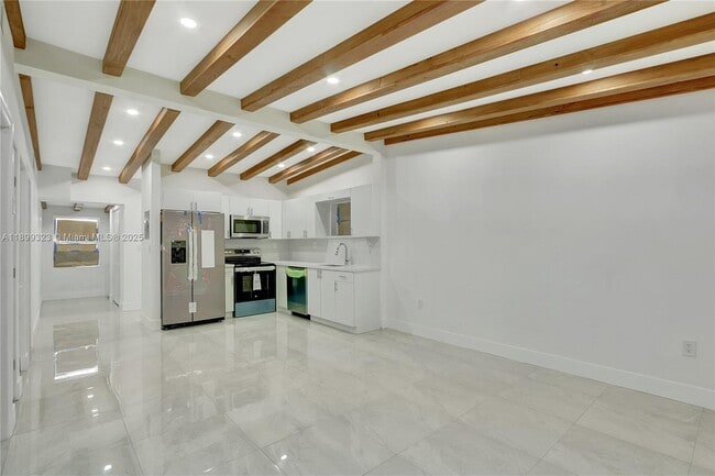 Building Photo - 2501 NW 21st St