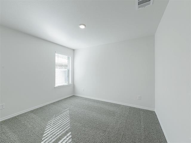 Building Photo - 1704 Skyline Dr