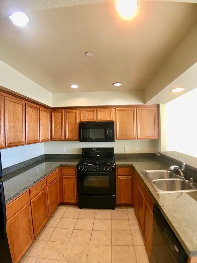 Building Photo - 11541 Blucher Ave