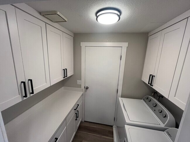 Building Photo - 812 141st Pl SE