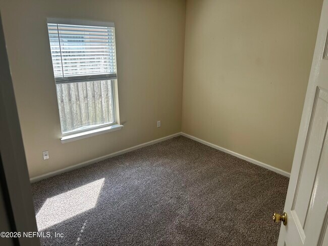 Building Photo - 1425 Laurel Oak Dr