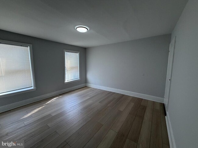 Building Photo - 1114 Lancaster Ave
