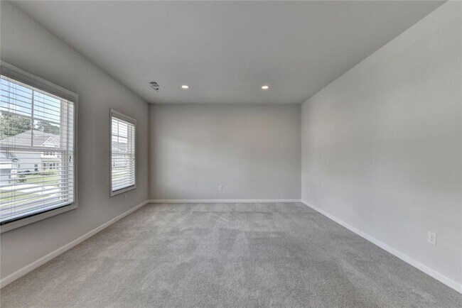 Building Photo - 3695 Andover St