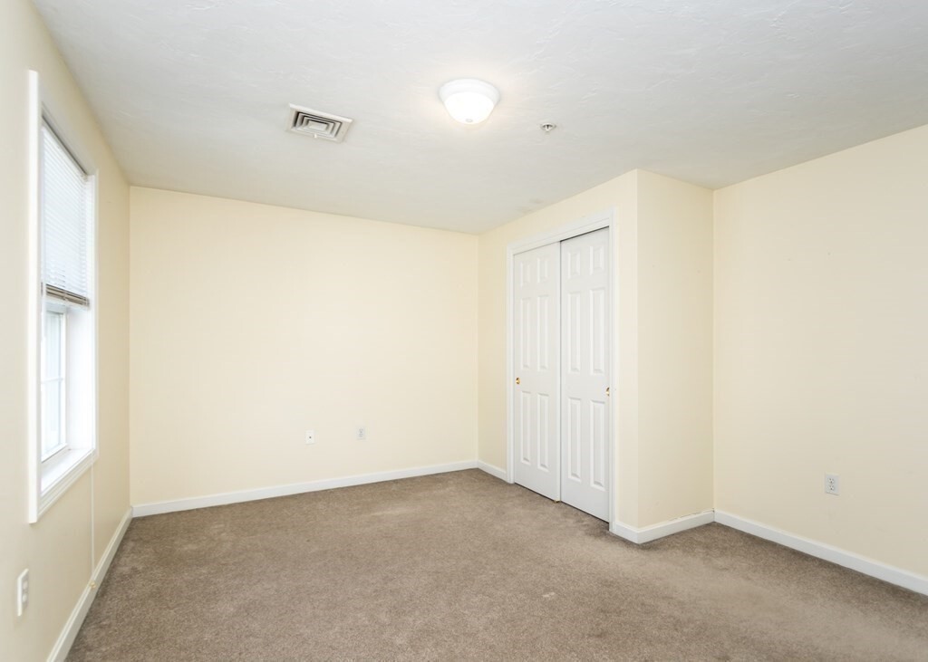 Building Photo - 1005 Trapelo Rd