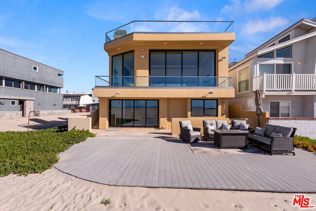 Building Photo - 3461 Ocean Dr