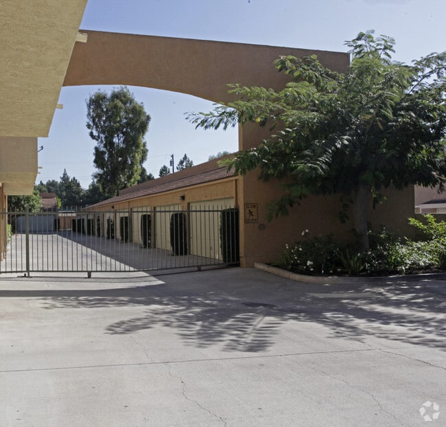 Villa Monterey 12562 Nelson St Garden Grove CA 92840 Apartment Finder