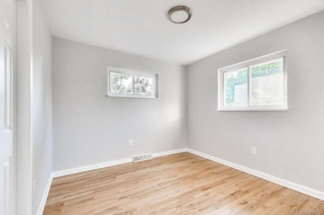 Building Photo - Coming Soon! 5BR/2BA | Newly Renovated Single Family Home | 1-Car Garage Parking | Fenced yard!