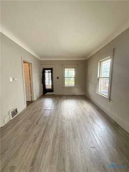 Building Photo - 3412 Maple St