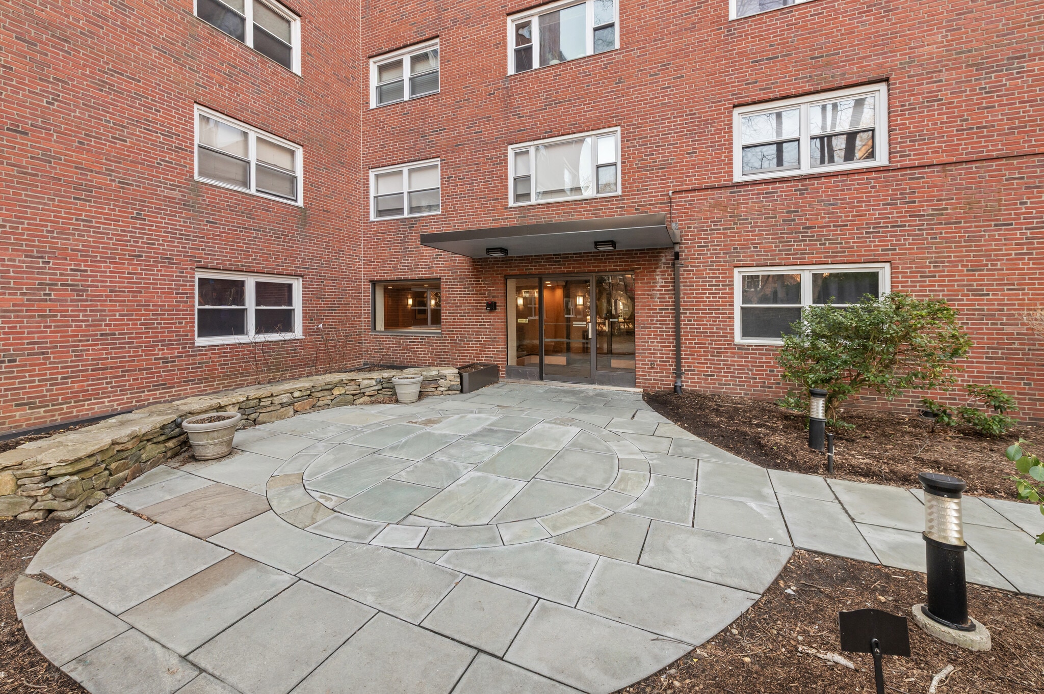 Building Photo - 131 Sewall Ave