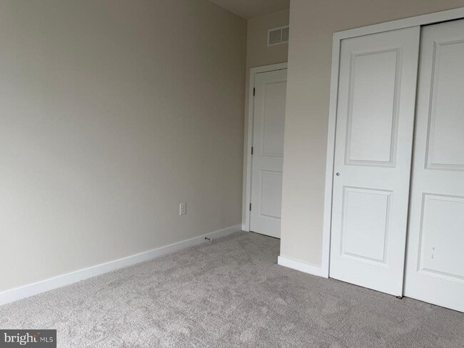 Building Photo - 777 Platinum Dr