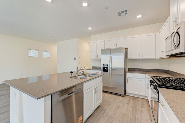 Building Photo - Newly Built 4 bedrooms in Cadence