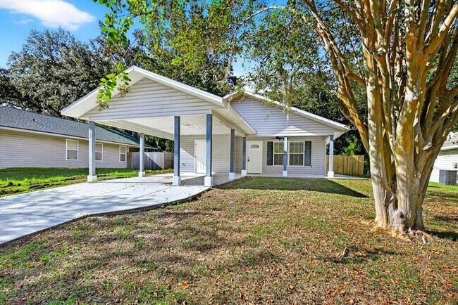 Building Photo - 2126 Center Way
