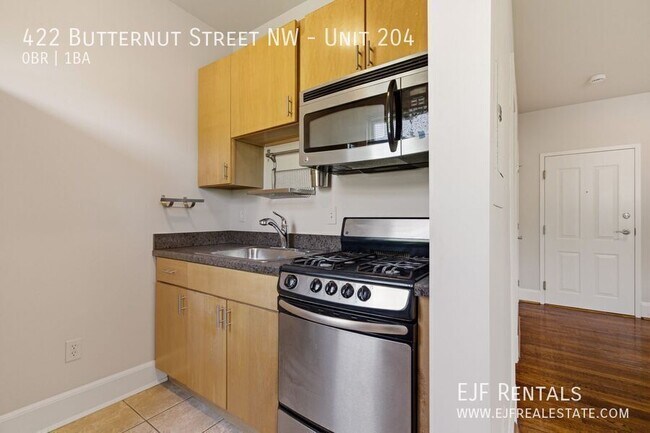 Building Photo - 422 Butternut St NW