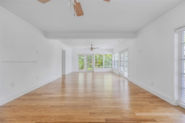 Building Photo - 13820 SW 82nd Ave