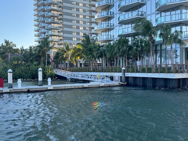 Building Photo - 4500 N Flagler Dr