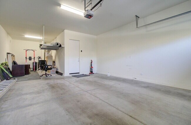 Building Photo - 4617 E Walter Way