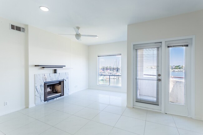 Building Photo - 1302 Marina Bay Dr