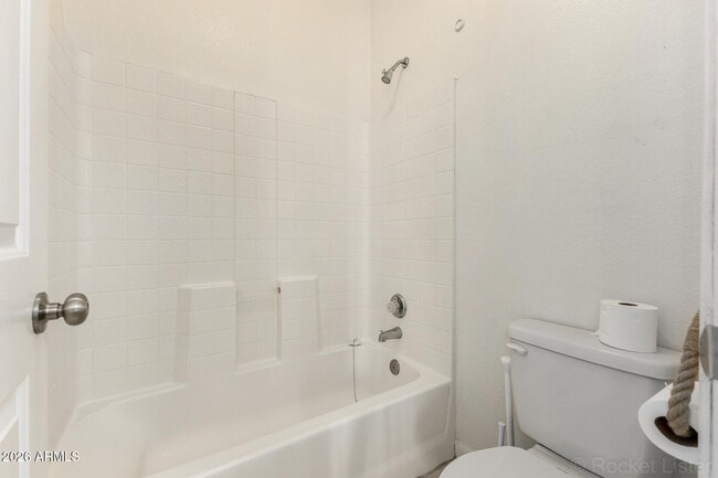 Building Photo - 743 E Pepper Dr