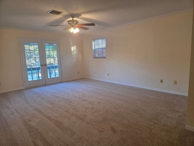 Building Photo - Rare 5BR Home for Rent in Mills 50 – Across from Lake Estelle