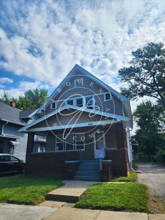 Primary Photo - 3 bed 1 bath in West Toledo!- Many updates...