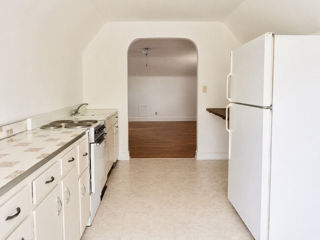 Building Photo - 207 7th Ave
