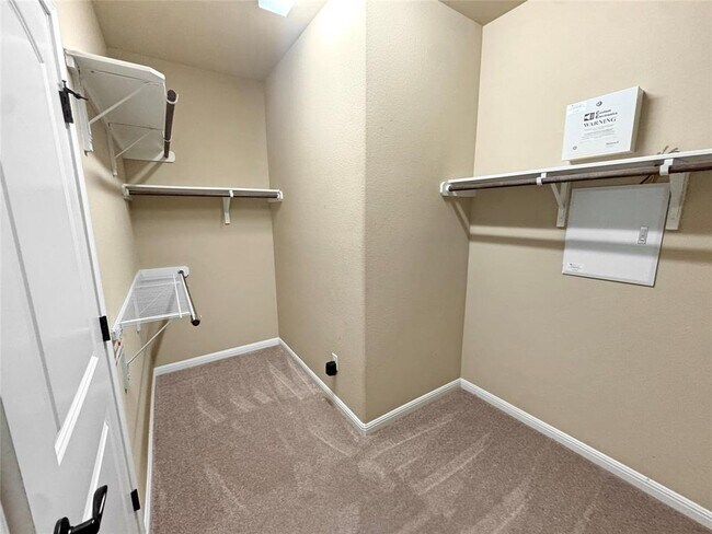 Building Photo - 14312 Senia Bend