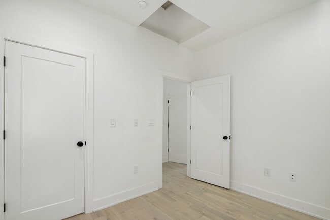 Building Photo - Newly Constructed Apartments in South Philly